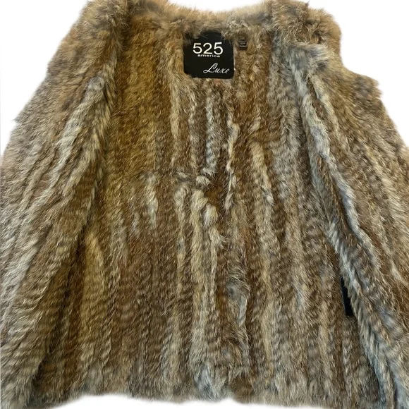 Revolve 525 America Genuine Rabbit Fur Vest - Picture 7 of 11